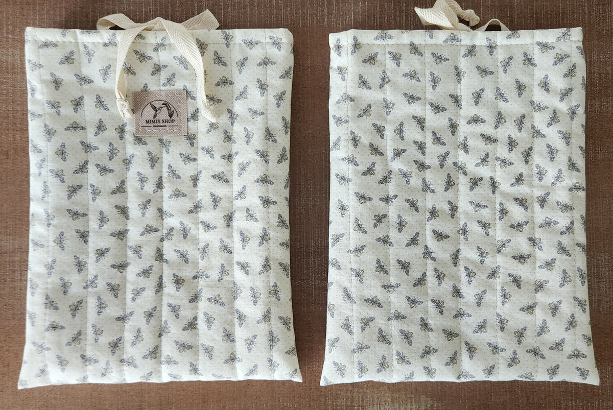 Cream Bee Quilted Book/Bible Sleeve Bag
